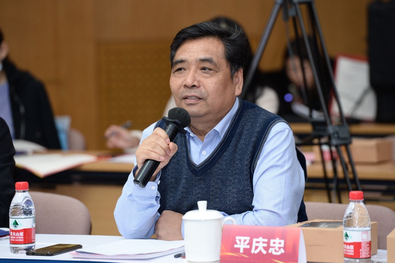 免费色情片