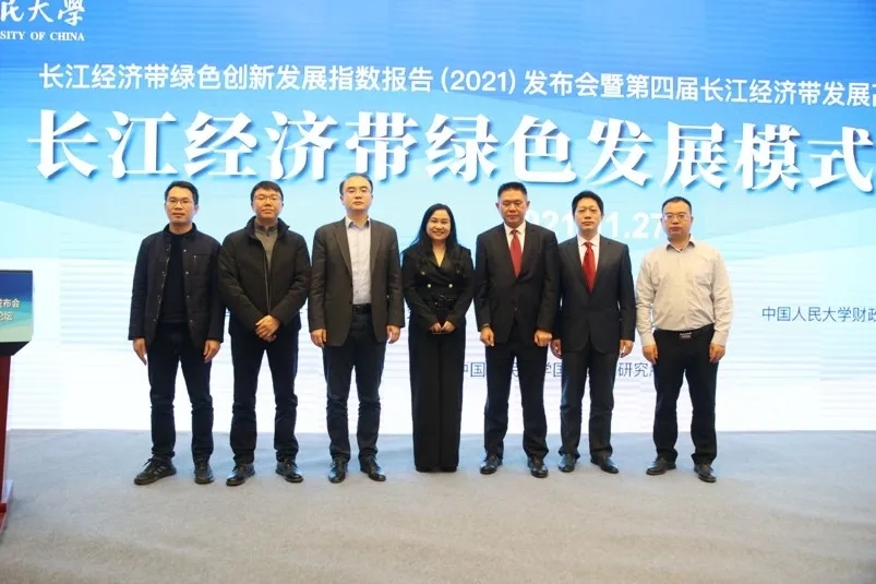 免费色情片