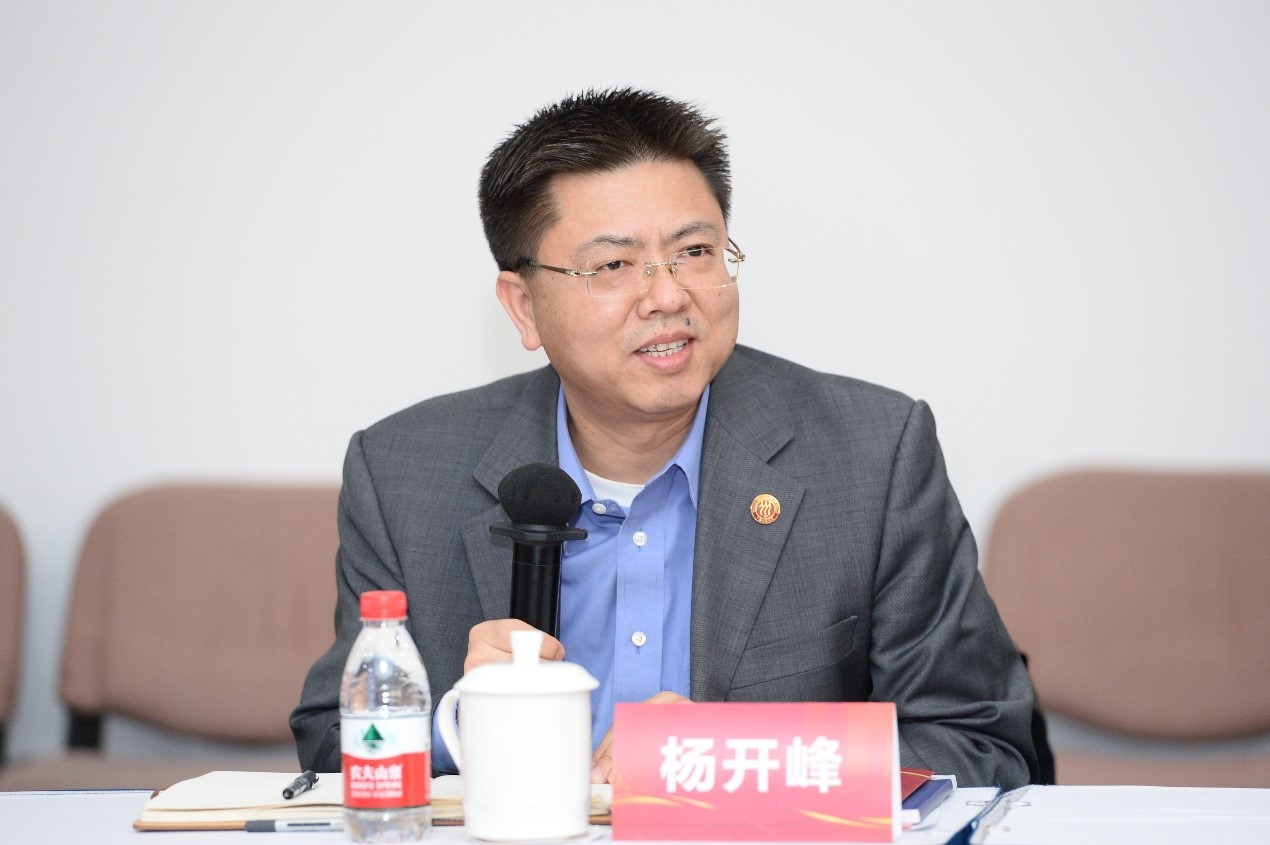 免费色情片