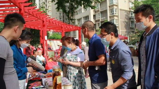 免费色情片
