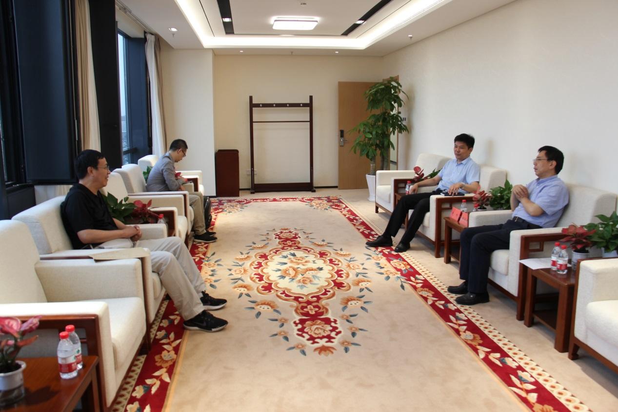 免费色情片