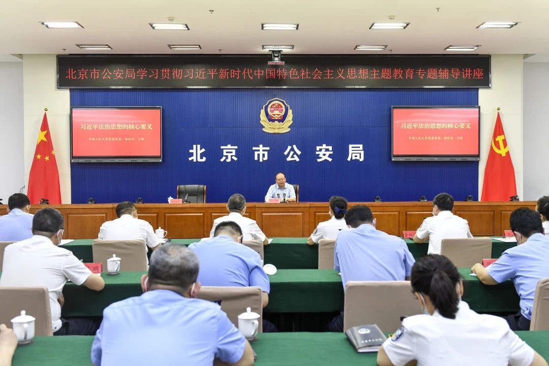 免费色情片