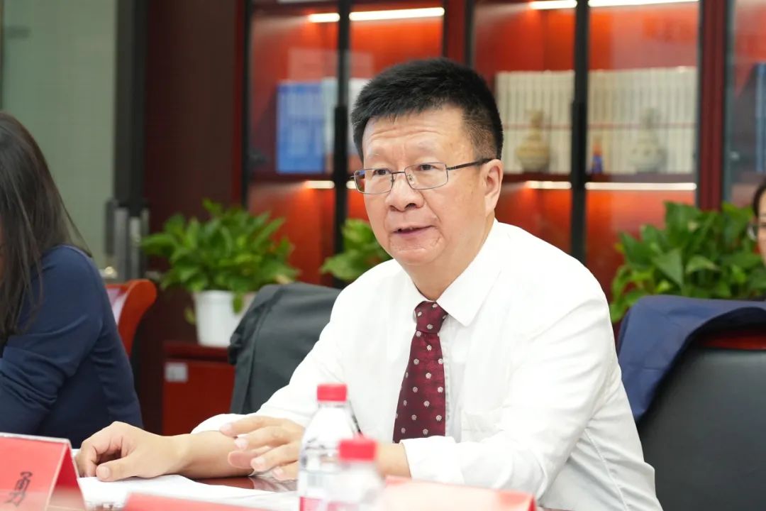 免费色情片