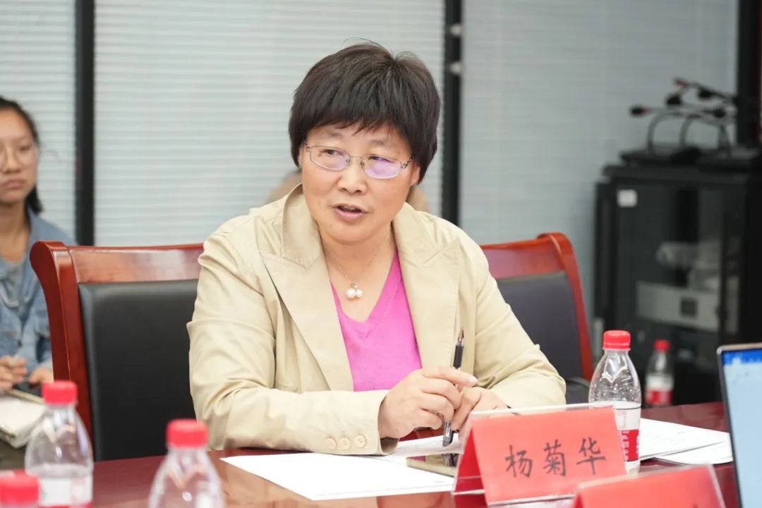 免费色情片