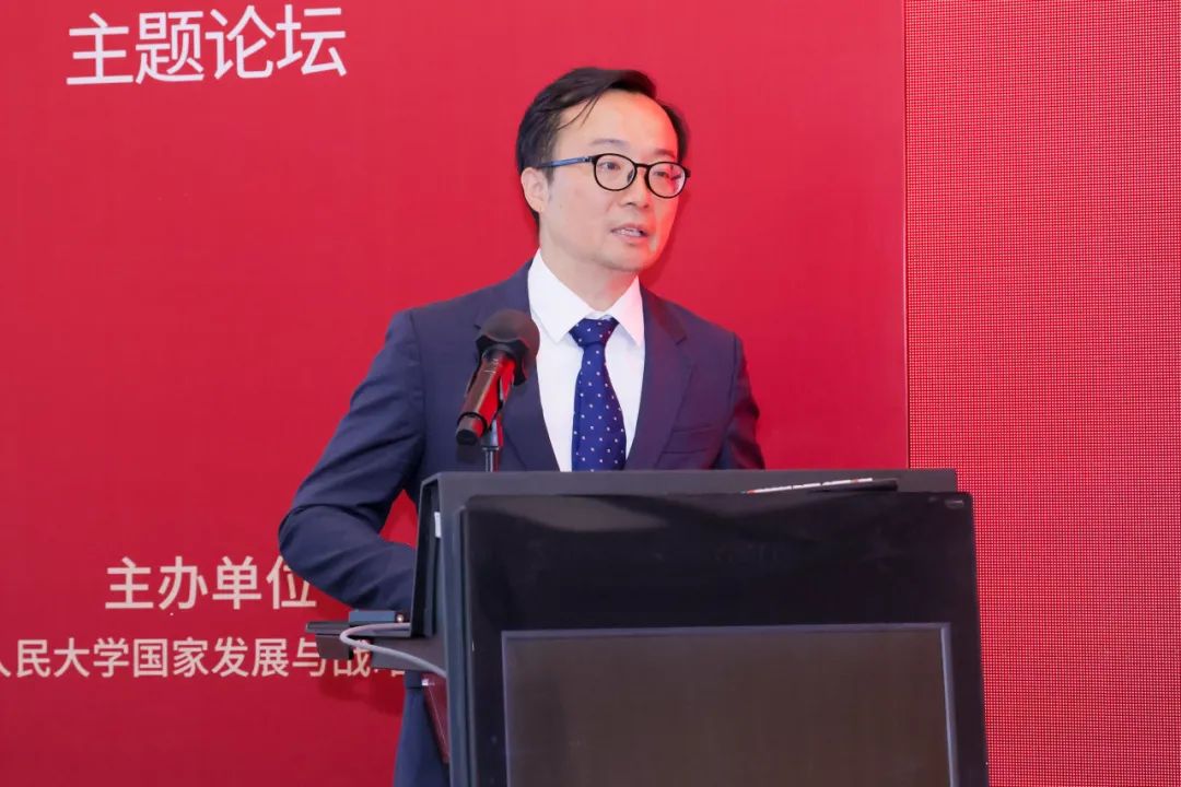 免费色情片