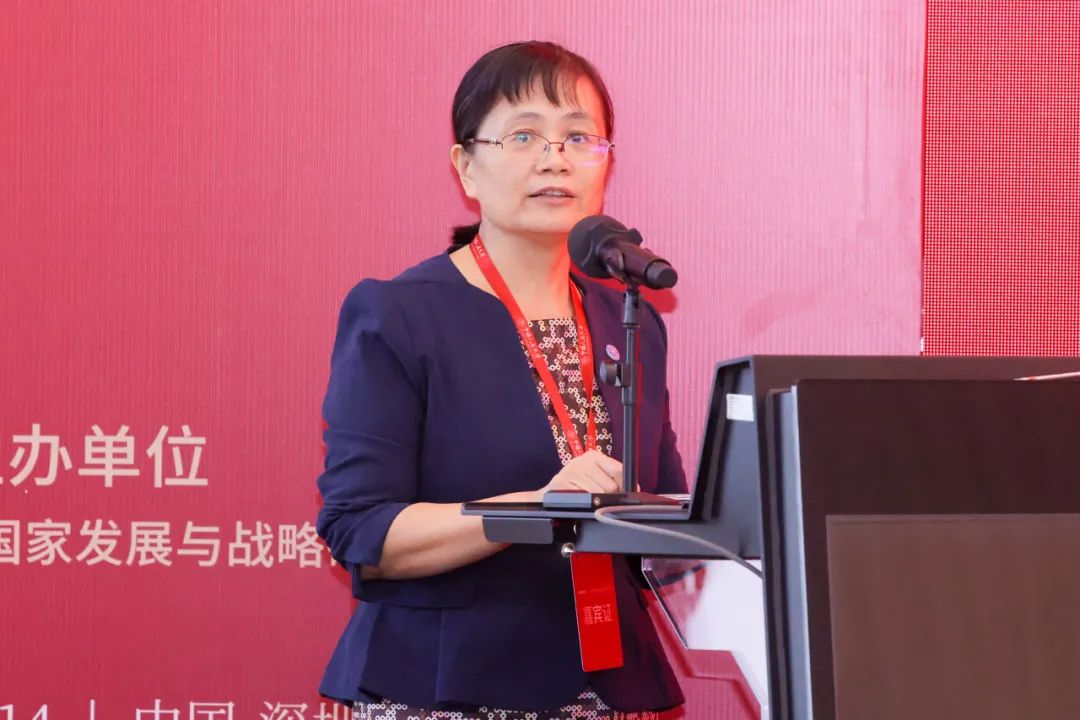 免费色情片