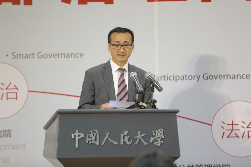 免费色情片