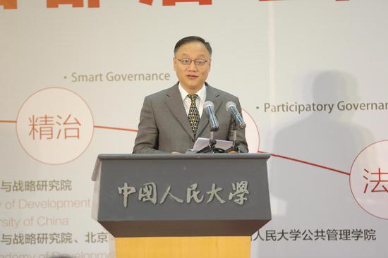 免费色情片