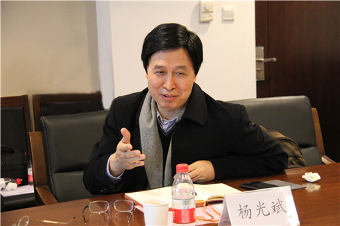 免费色情片