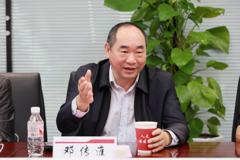 免费色情片