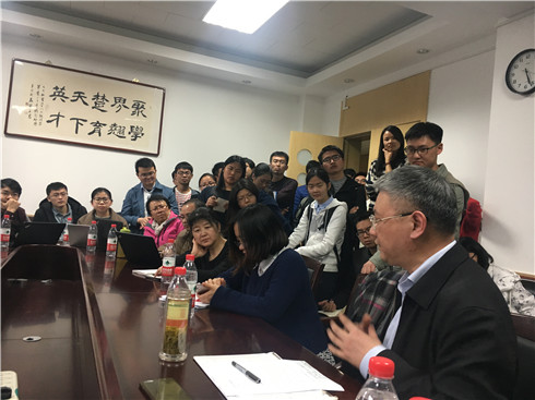 免费色情片