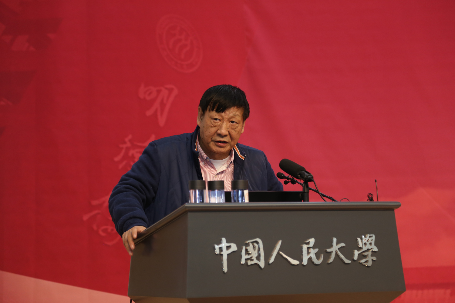 免费色情片