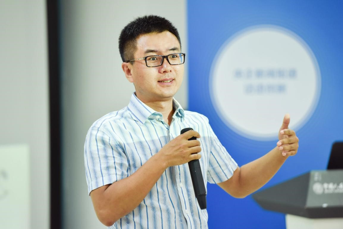 免费色情片