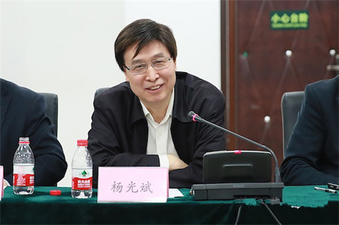 免费色情片