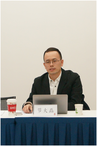 免费色情片