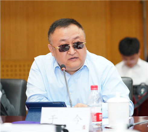 免费色情片