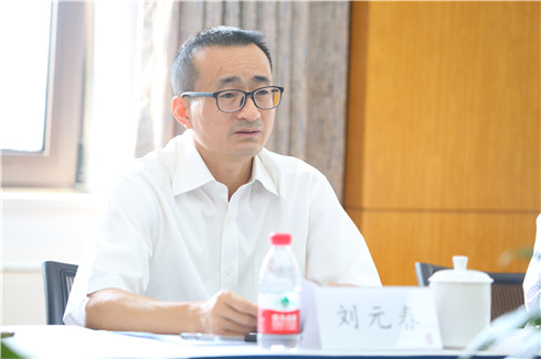 免费色情片