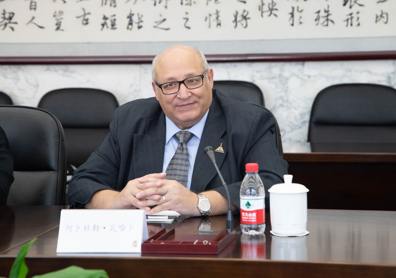 免费色情片