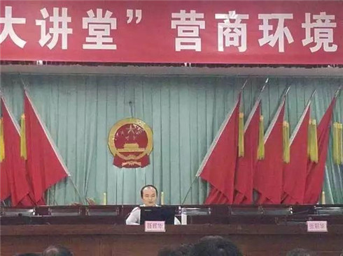 免费色情片