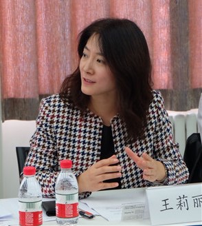 免费色情片