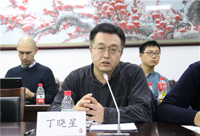 免费色情片