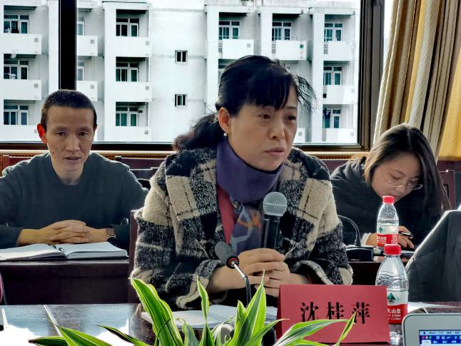 免费色情片