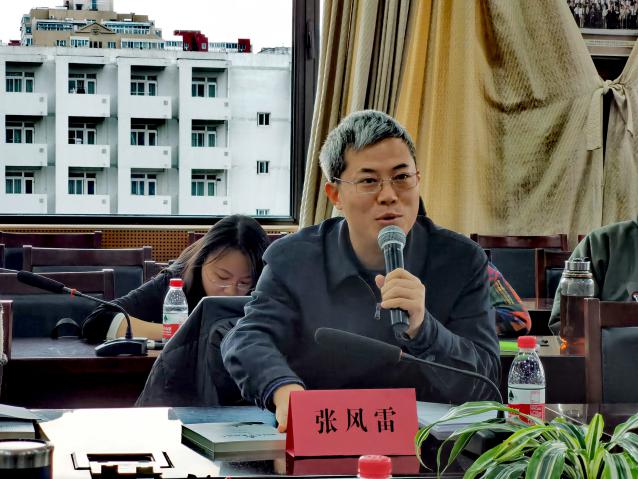 免费色情片