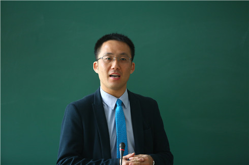 免费色情片