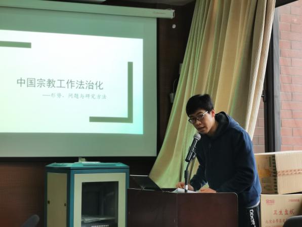 免费色情片