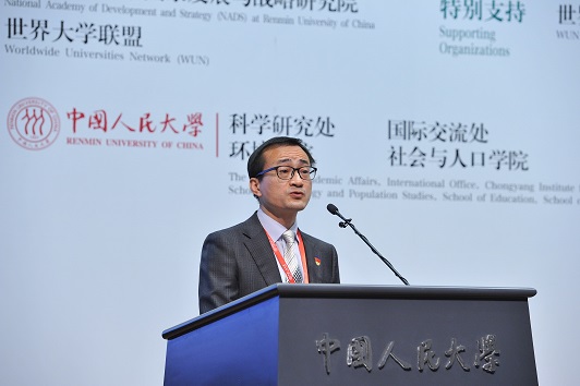 免费色情片