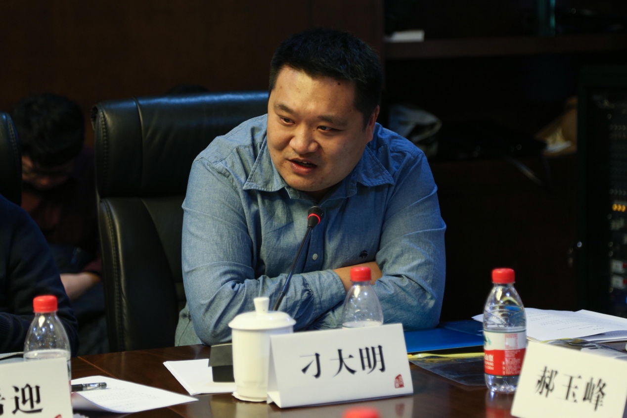 免费色情片