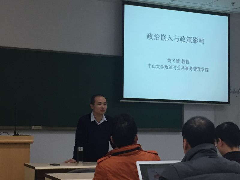 免费色情片