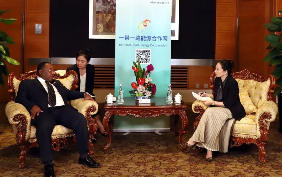 免费色情片
